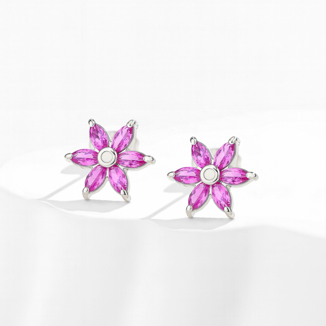 Aretes Acero en Baño de Oro Blanco Flor de Magenta