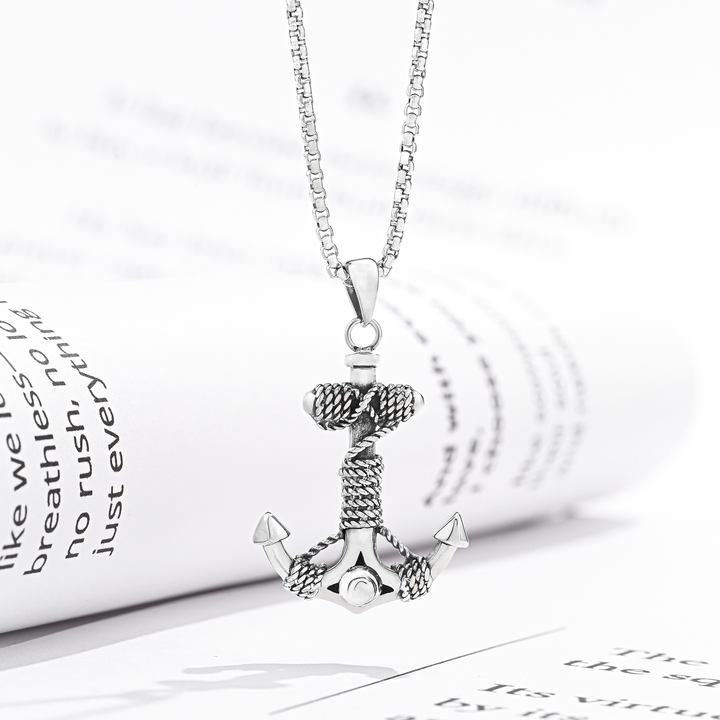 Collar Acero Leviatán