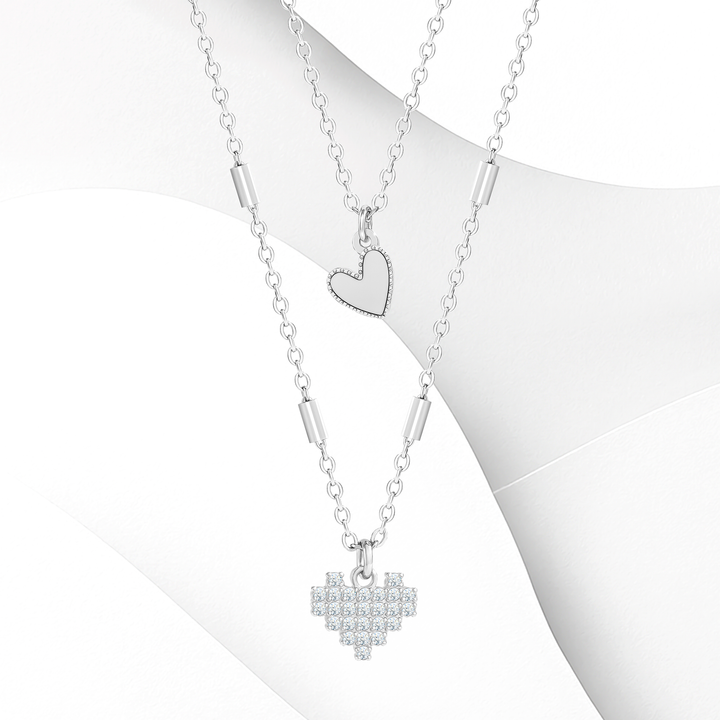 Collar Acero en Baño de Oro Blanco Corazón Pixeleado